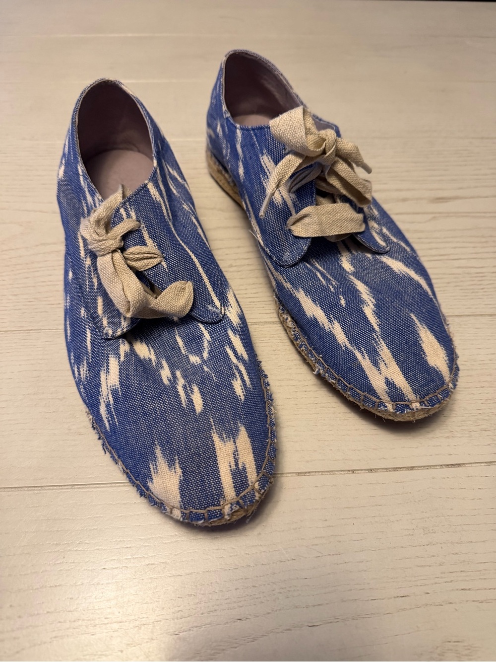 Johnston & Murphy canvas espadrilles